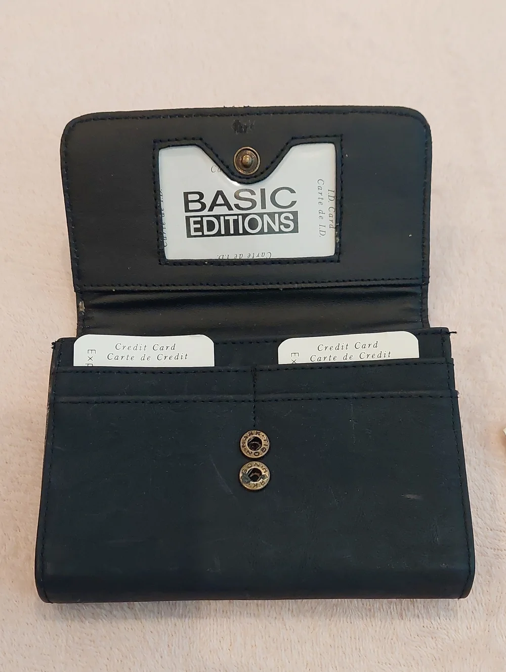 BASIC EDITIONS Classic Black Fold Bi-Fold Wallet with Brass Accent NWT